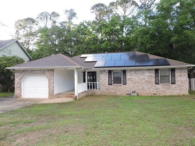 Convenient westside location! - Convenient westside location! House