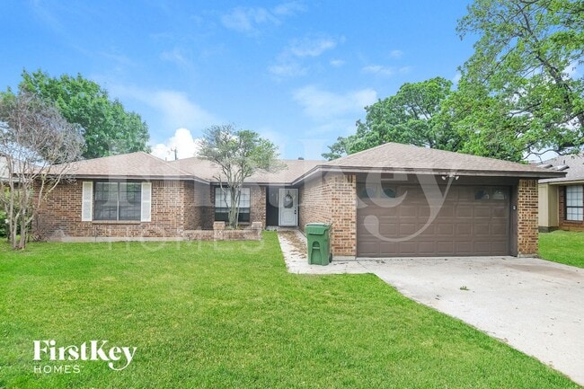 Building Photo - 3915 Wrentham Dr