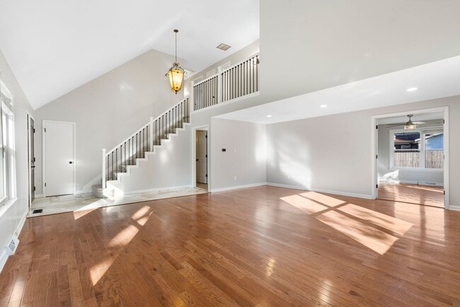 Photo - 3 Bedroom | 2.5 Bathroom | 2 Car Garage | ...
