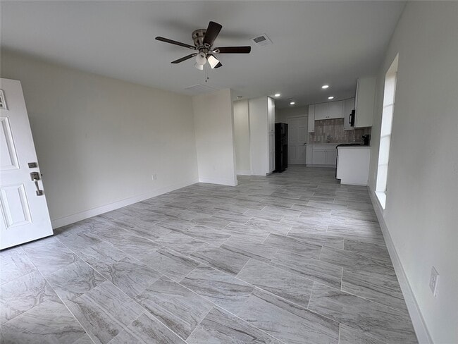 Photo - 704 S 10th St