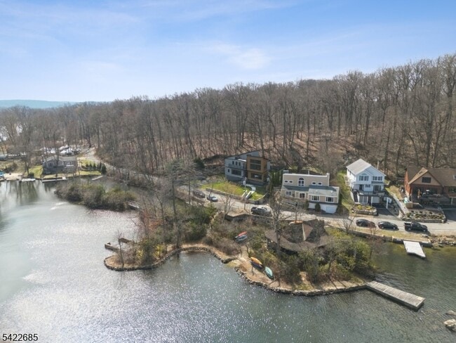 Photo - 301 Kingsland Rd