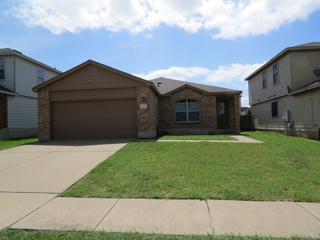 "Charming 3-Bedroom Home with 2 Baths on K... - "Charming 3-Bedroom Home with 2 Baths on K...
