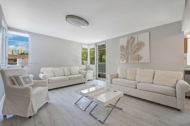 Photo - 1532 Drexel Ave Condo Unit # 202