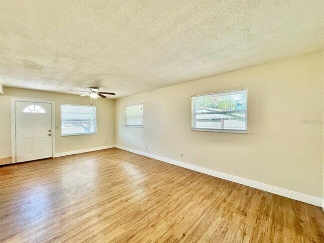 Photo - 865 Trotter Rd