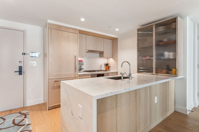 Photo - 37-14-37-34 34th St