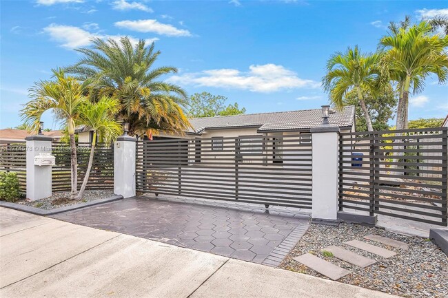 Photo - 6320 NW 199th St House