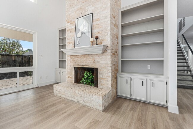 Photo - 4334 Lake Grove Dr