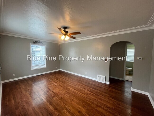 Photo - 745 S Higbee Ave