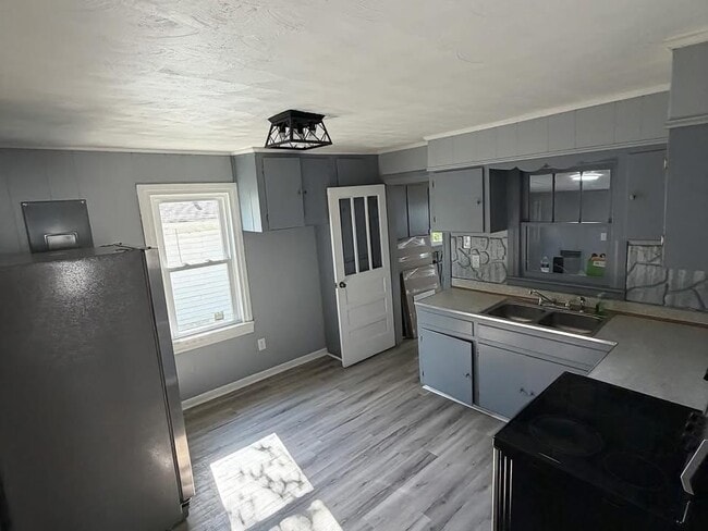 Photo - 709 Hope St