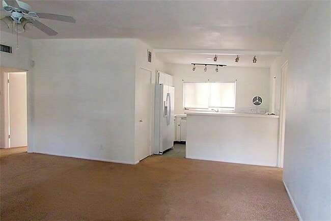 Photo - 550 Hartley Pl