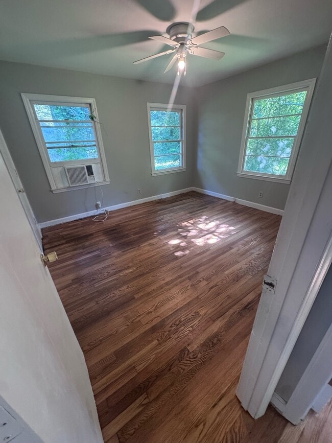 Photo - 412 Beechwood Cir