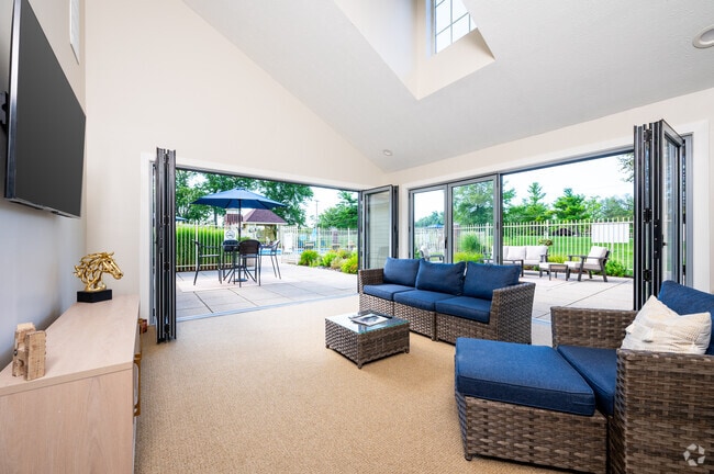 Sitting Room - Hunt Club