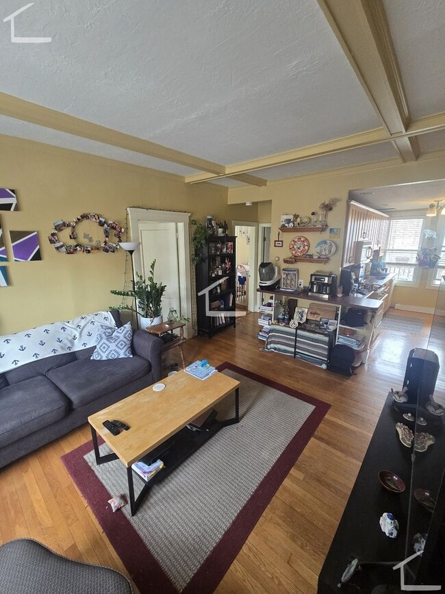 Photo - Very Nice 2 bed in Brighton.... Sept 1st!!
