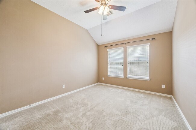 Photo - 2821 Chinaberry Park Ln