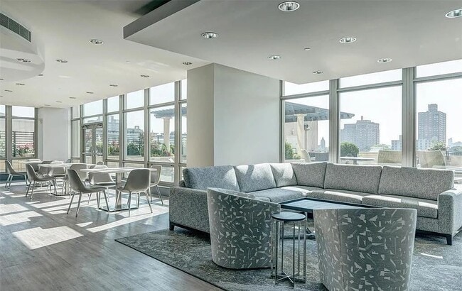 Photo - 4909 Laclede Ave Unit 1605