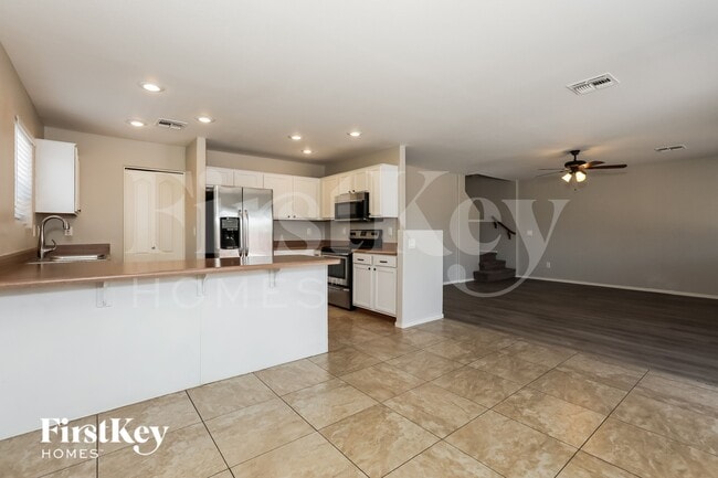 Photo - 284 W Jersey Way