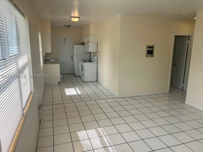Photo - 11870 NE 16th Ave Unit 4