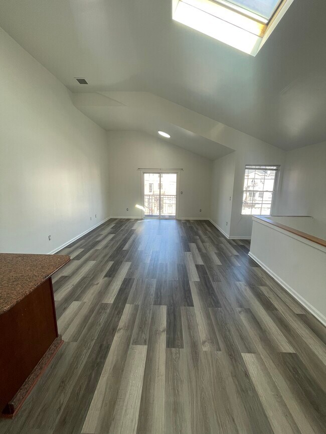 Open Floor - 39 Union St Unit 2