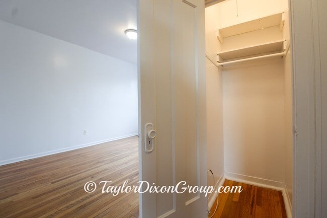 Photo - 514 E 70th St Unit 3