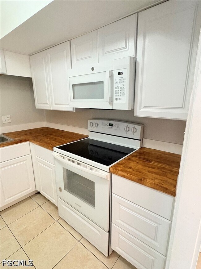 Photo - 1830 Maravilla Ave Unit 504