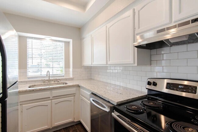 515 McQueary Street, Unit 517 - 515 McQueary Street, Townhome Unit 517