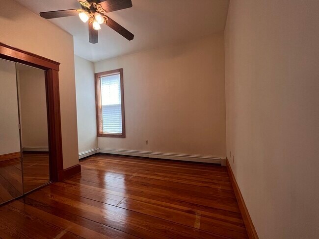 Photo - 18 Houghton St Unidad #1