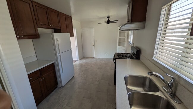 Photo - 416 N Marguerita Ave Unidad D