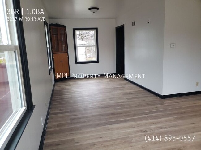 Photo - 2237 W Rohr Ave