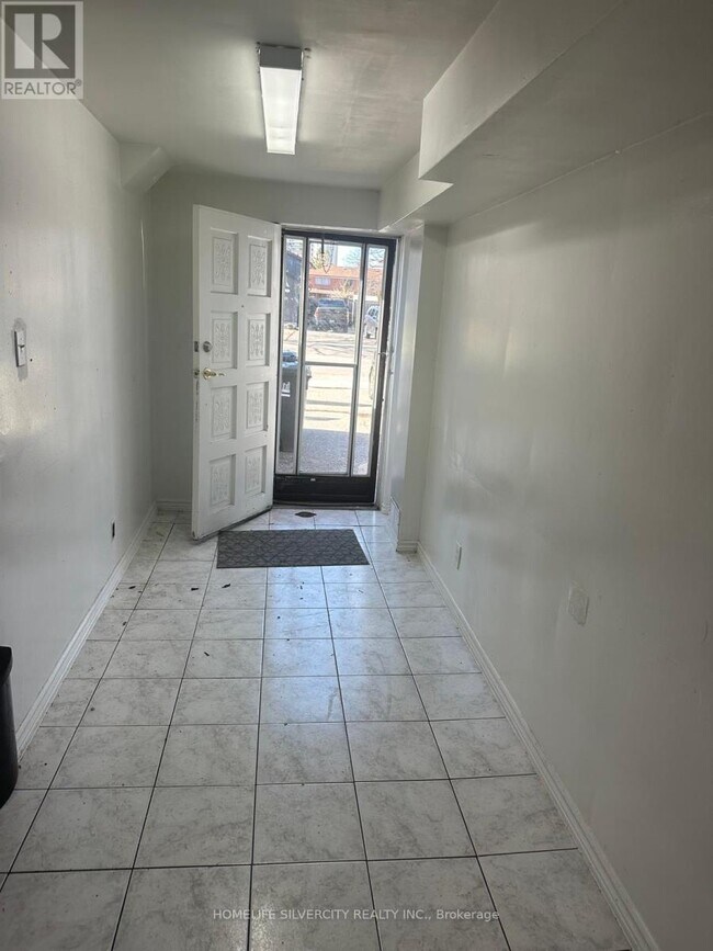 Photo - 31 Lakeland Dr