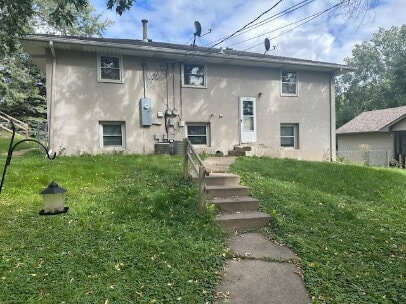 Photo - "Charming 2-Bed Hideaway in NE Minneapolis - Spacious 900 Sq. Ft. Comfort!"