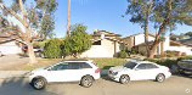 Building Photo - 4312 Tierra Verde St Unit C Rental