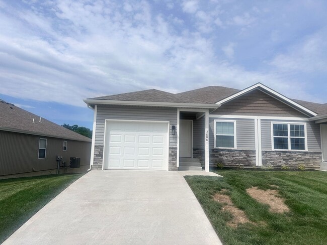 Photo - 4 Bed | 3 Bath | 1 Car Garage Duplex in Kansas City