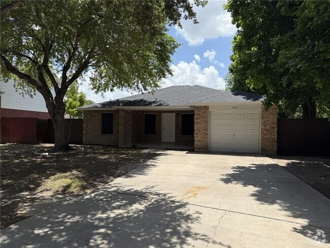 Building Photo - 4007 Santa Fabiola St Rental