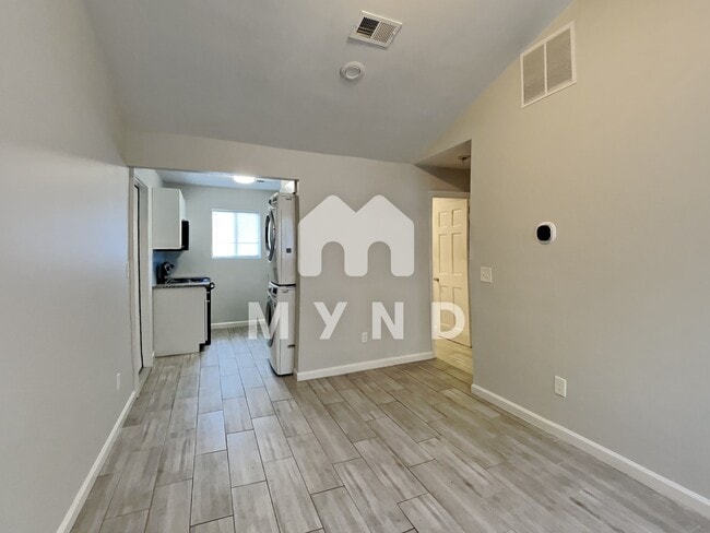 Photo - 379 Elm St NW Unit E Unit E