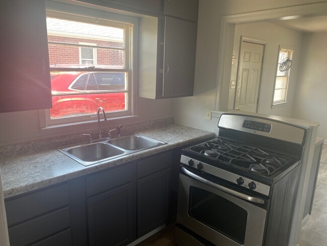 Photo - 607 Morgan Ave