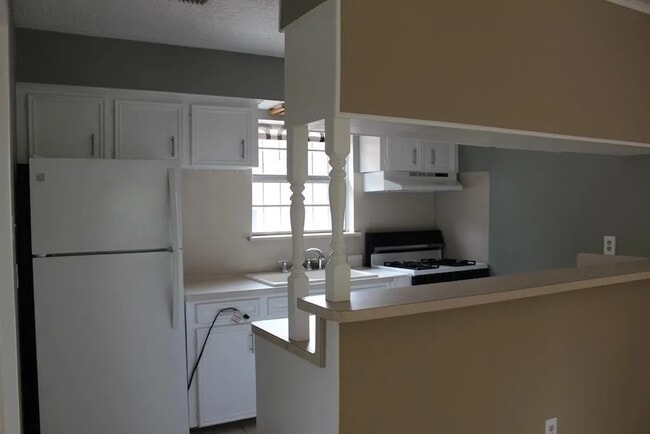 Photo - 902 Euclid St