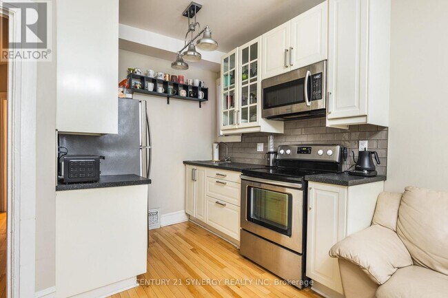 Photo - 229 Charlotte St Unit 2