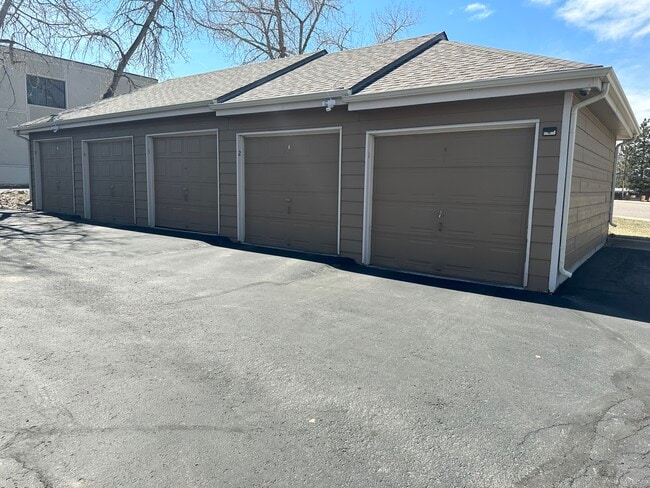 Photo - Highline Pointe Apts.