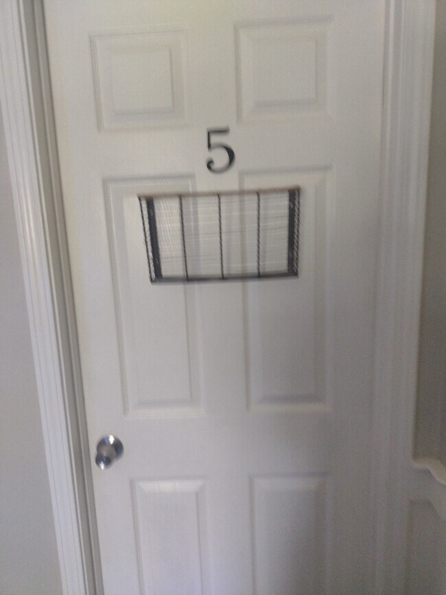 Photo - 2092 River Rd Unit 5