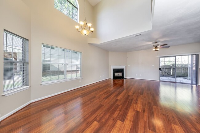 Photo - 409 Belmont Cir