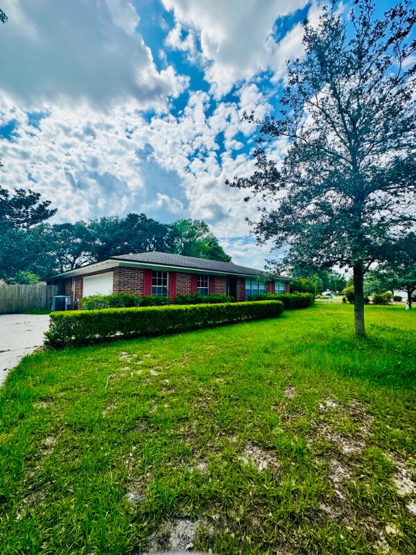 Photo - 261 Dillon Dr