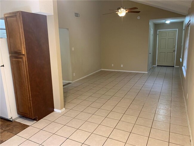 Photo - 7208 Creekside Dr