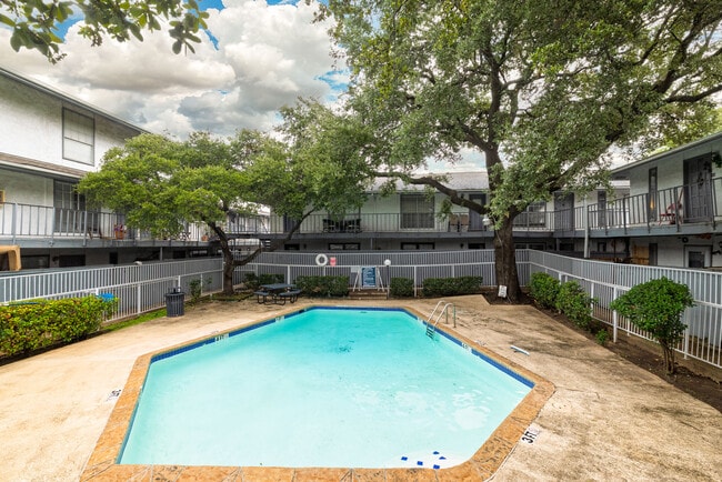 Photo - 12888 Montfort Dr Unit 152