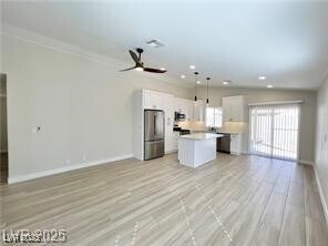 Photo - 8456 W Gilmore Ave