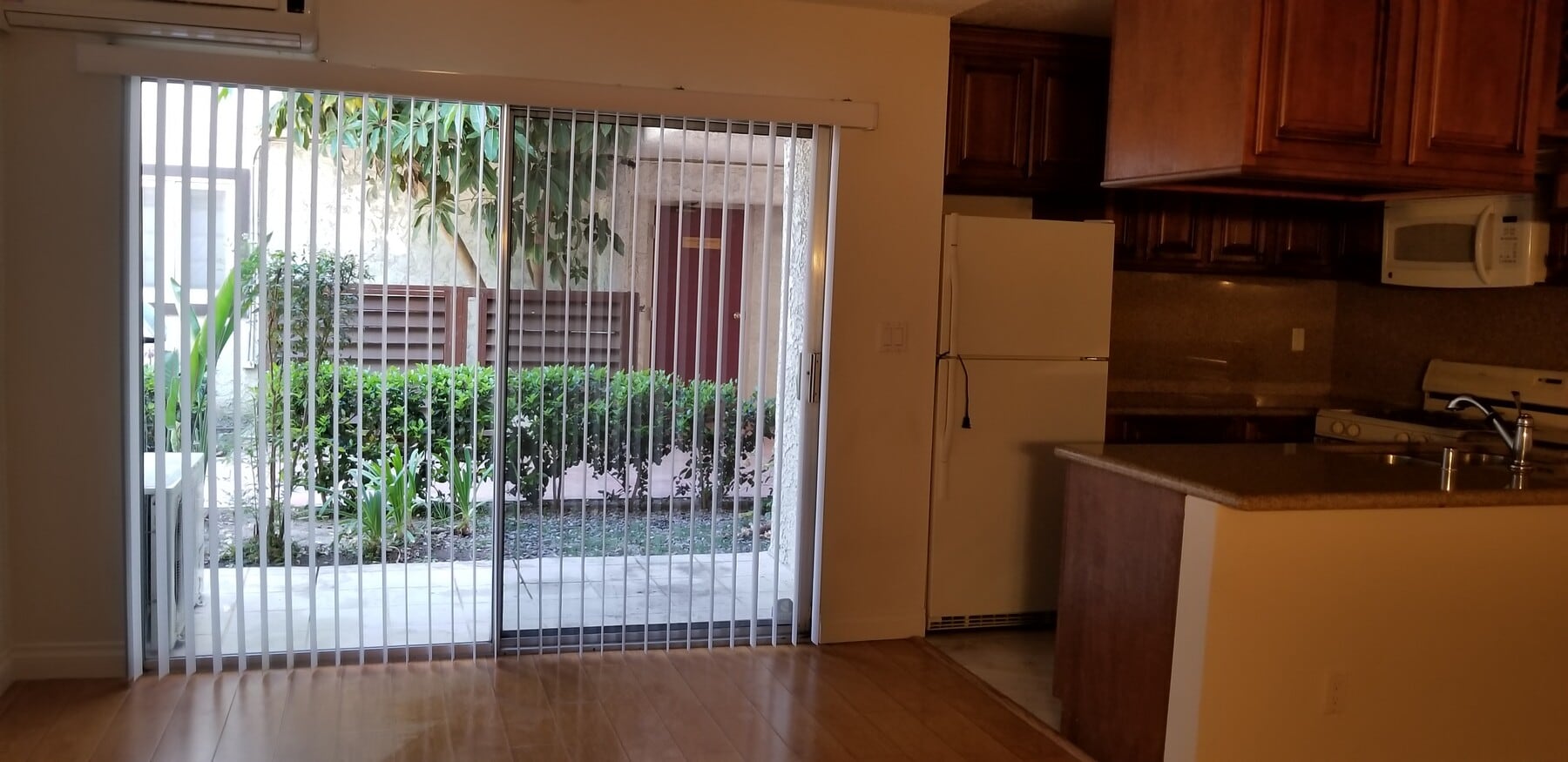 Photo - 18530 Hatteras St Unit 102