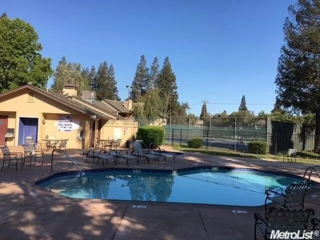 Photo - 3715 Tallyho Dr Unit 111