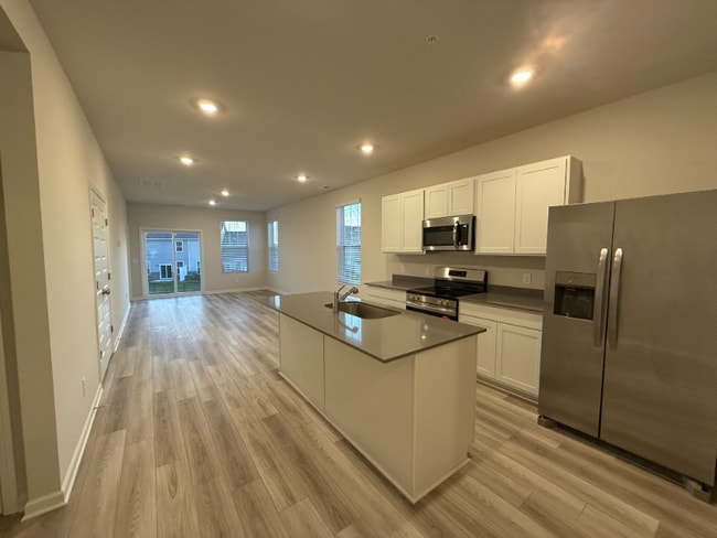 Photo - 425 Alcott Wy