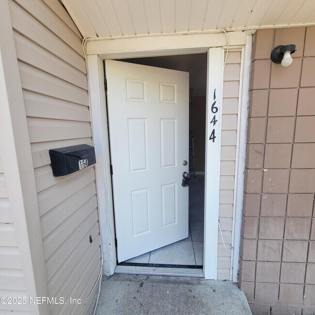 Photo - 1646 E 16th St