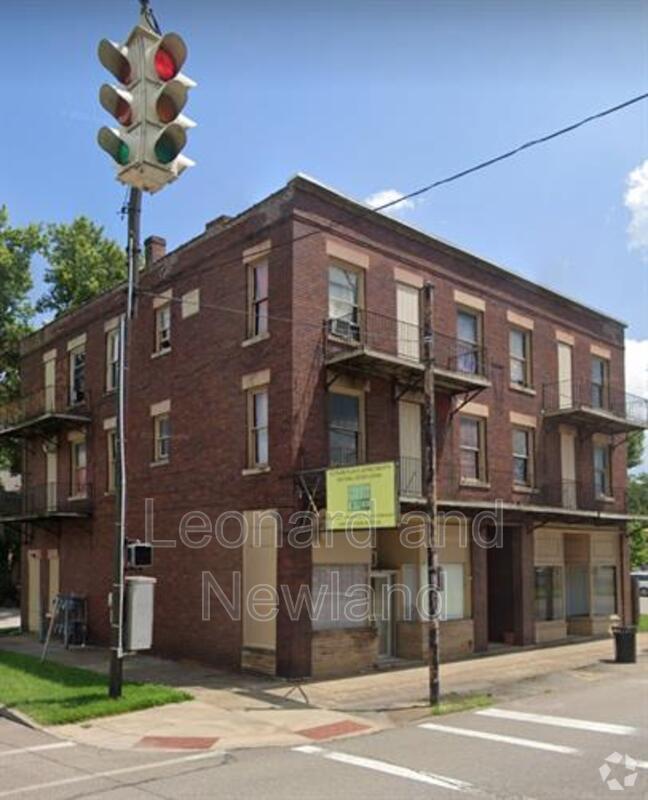 Building Photo - 908 Putnam Ave Rental