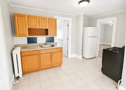 Building Photo - 117 4th Ave Unit 3